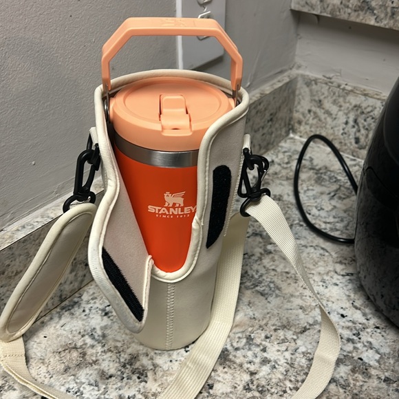 Stanley Quencher Water Bottle Carrier Bag - Picture 8 of 9